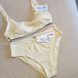 Quint Soul White Bikini Set